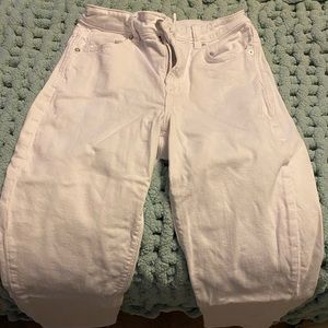 American Eagle white mom jeans